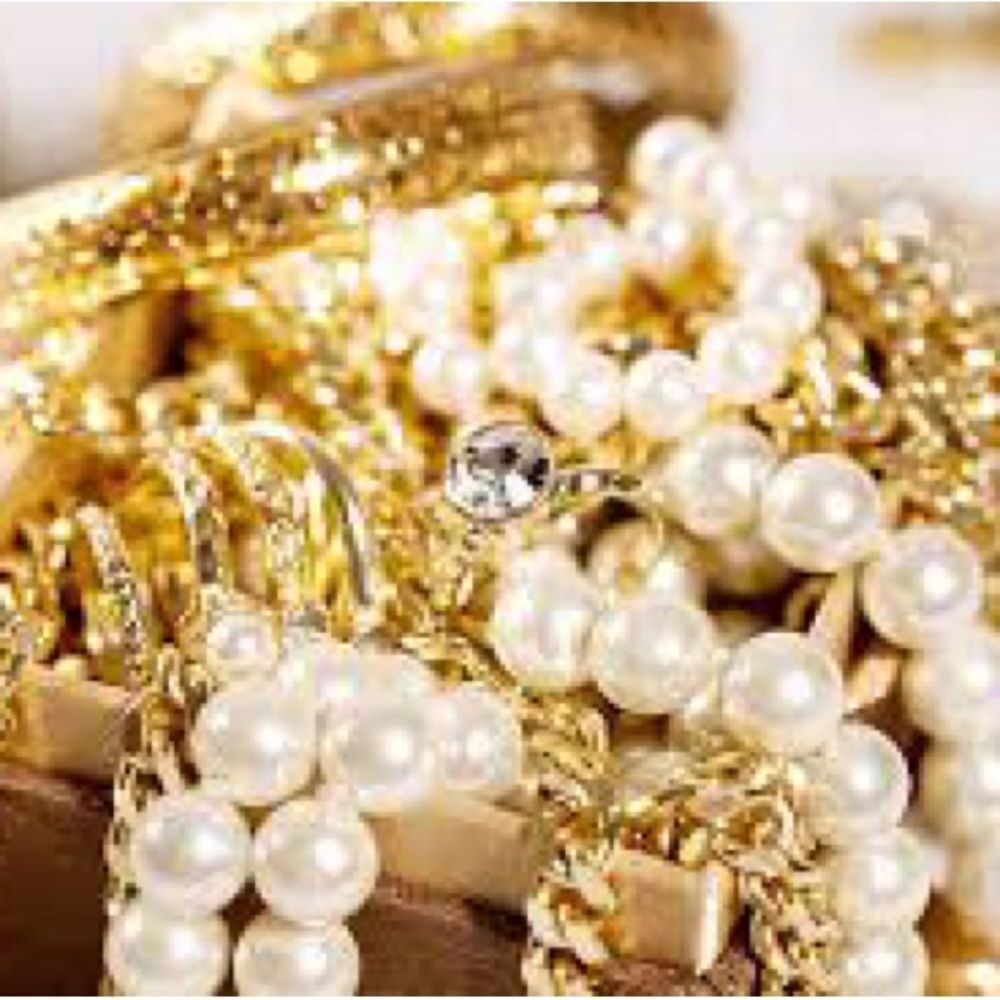 1/2 Lb Vtg 2 Now Estate Costume Jewelry Lot~ mostly wearable